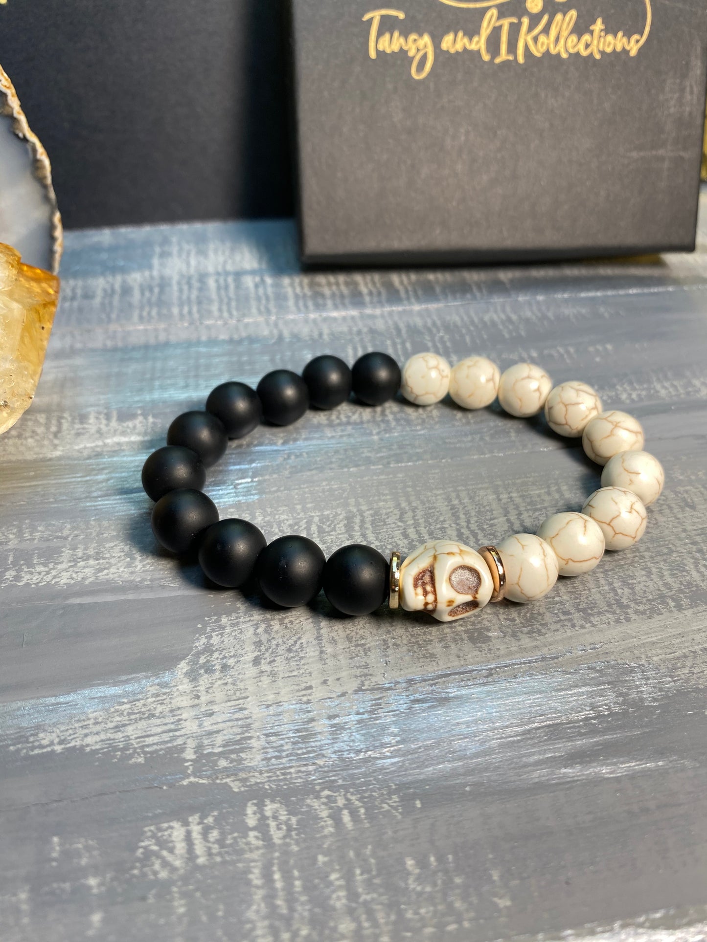 TAIK Onyx Turquoise Skull Stone Bracelet™