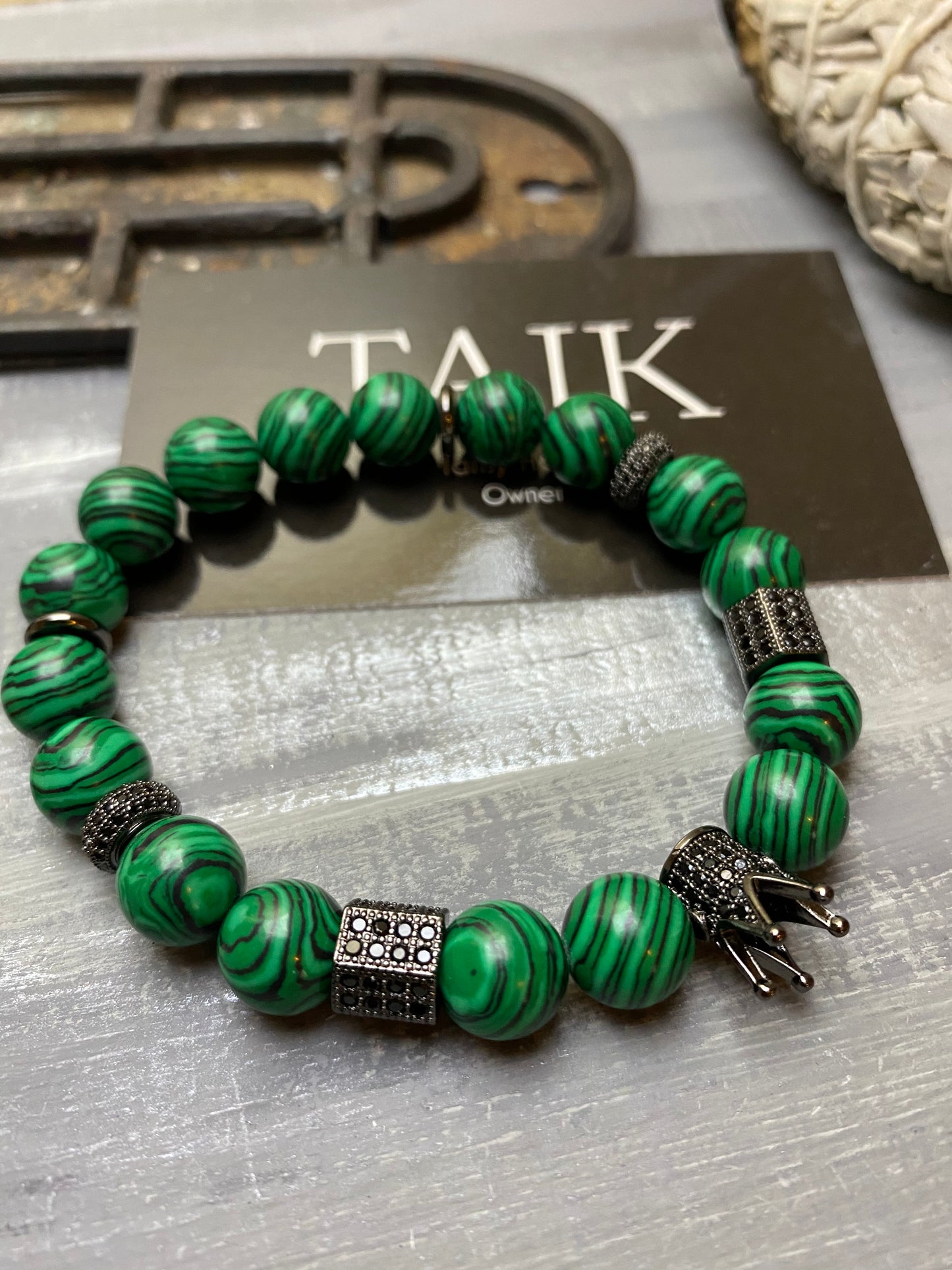 TAIK Malachite Onyx Crown Bracelet™