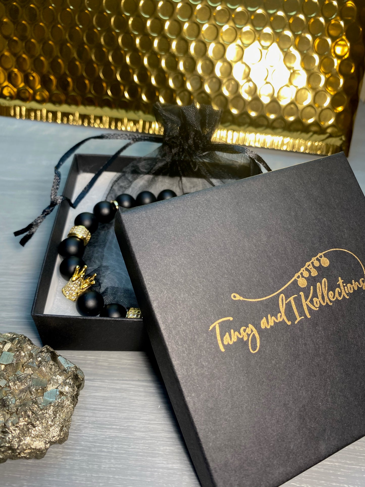 TAIK Black Onyx Gold Crown Bracelet™